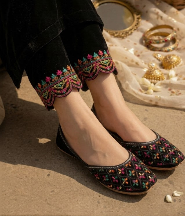 Chic Black Phulkari Khussa